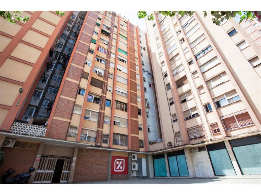 Piso en Cornellà de Llobregat, Barcelona